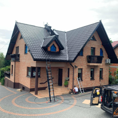 Malerarbeiten am Dach