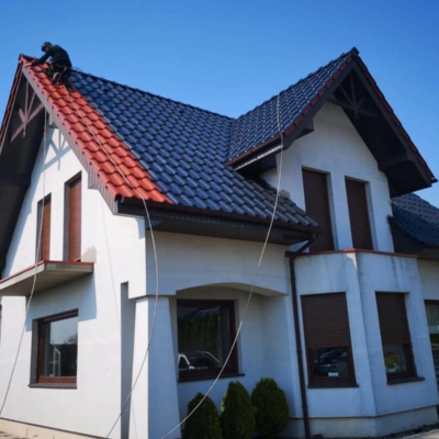 Anstrich von glasierten keramischen Dachziegeln