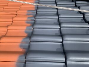 malowanie-dachówki-ceramicznej-angobowanej-na-gorąco-farbą-royal-przez-firmę-biotop