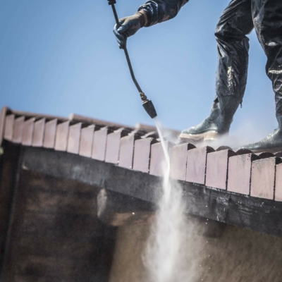 mycie-ciśnieniowe-dachu-z-dachówki-ceramicznej-betonowej-firma-grupa-biotop-Kraków-Katowice-Bielsko-Biała-scaled Mycie dachu z dachówki ceramicznej betonowej pod ciśnieniem