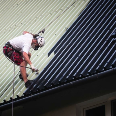 malowanie dachu blaszanego z blachy trapezowej T55 we Wrocławiu farbą Royal Oberösterreich dach lackierung und reinigung in Oberösterreich