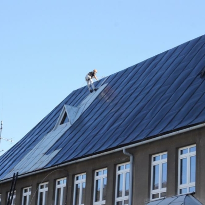 malowanie dachu szkoły Kraków Industrielackierung